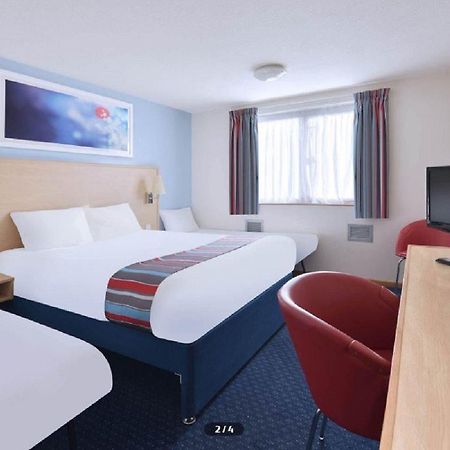 แทรเวลลอดจ์ แอร์ Hotel ภายนอก รูปภาพ